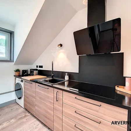 La Petite Hirondelle Apartment *